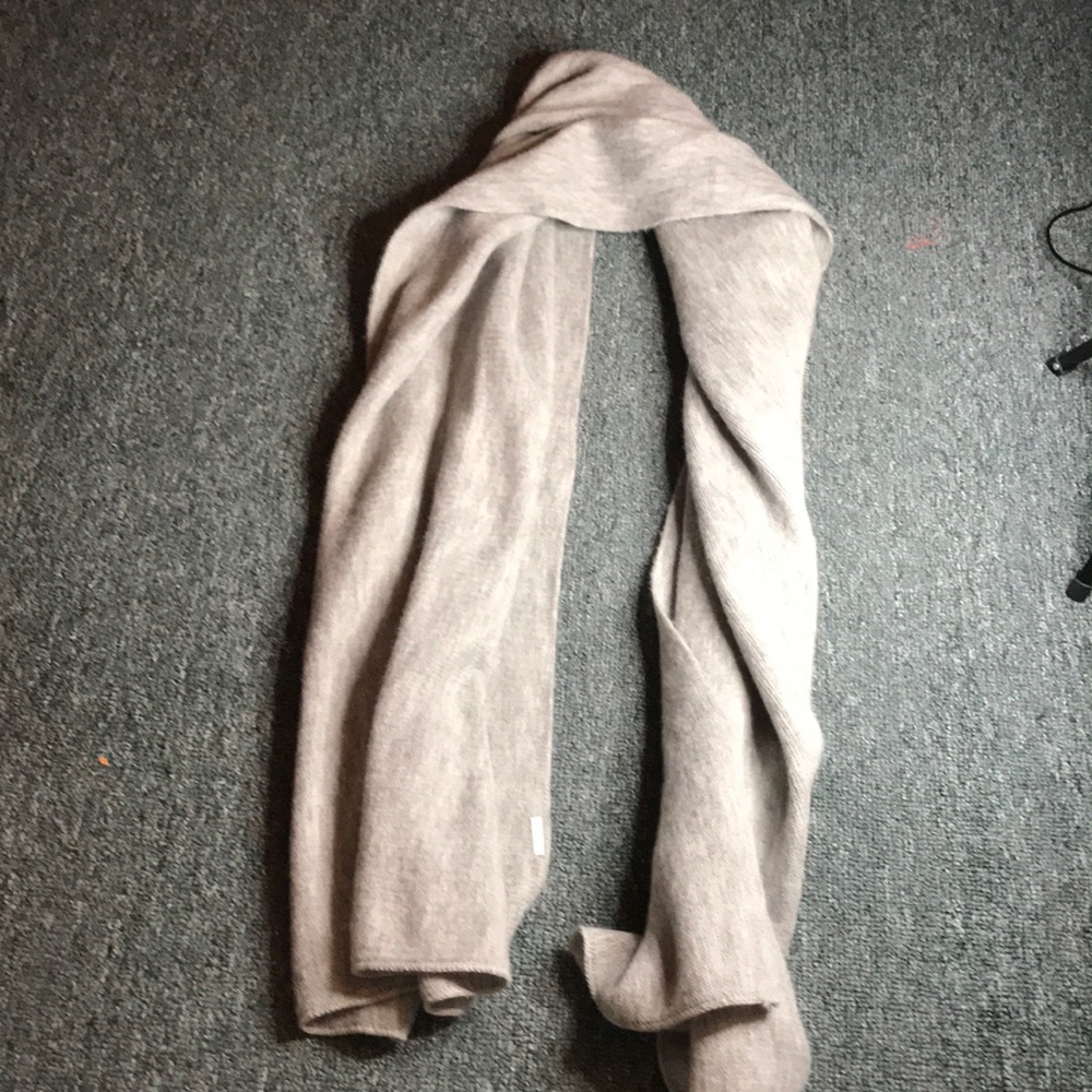 scarf - Picture 4 of 4